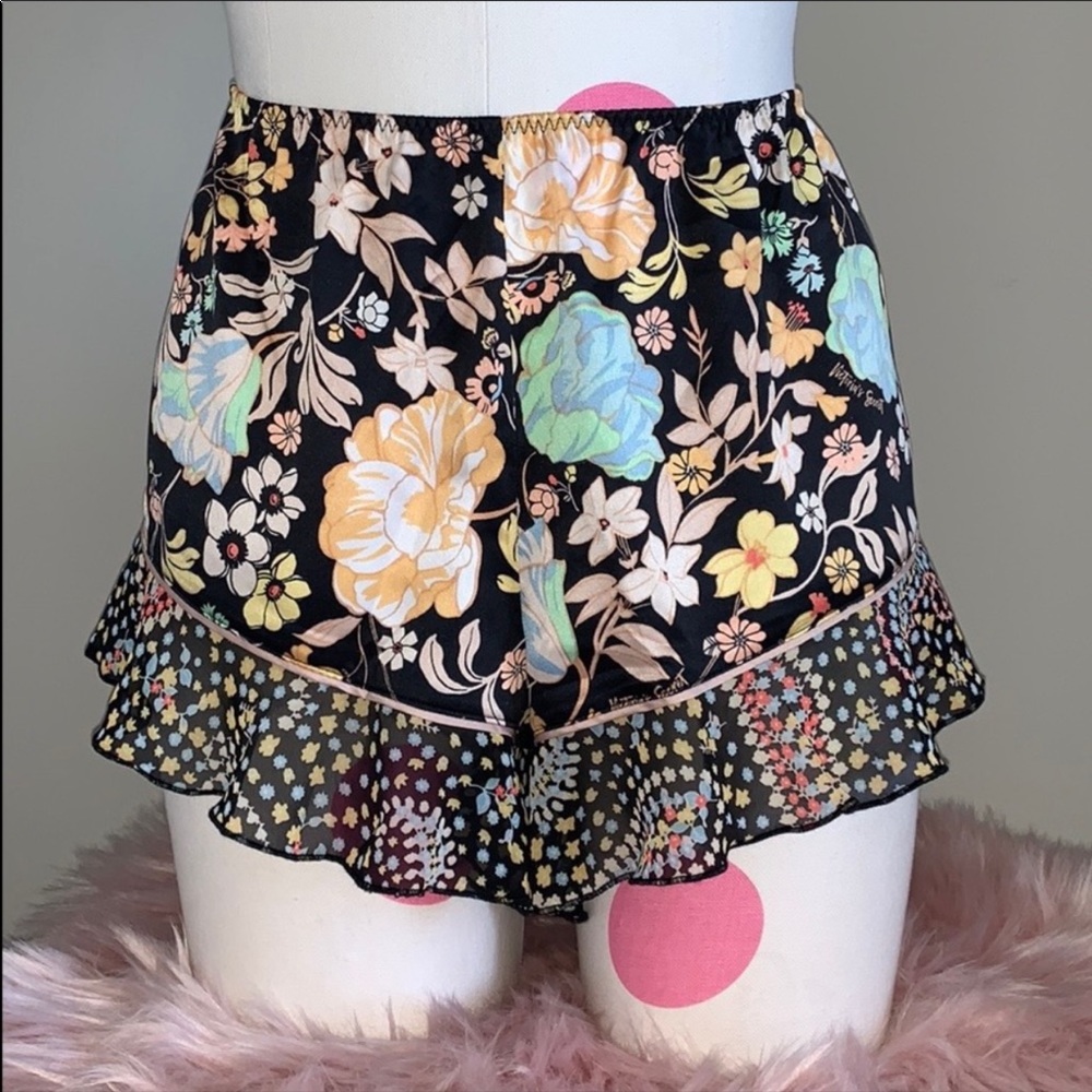 Victoria’s secret Satin Flounce pajama short